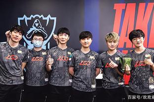 骑士锋线球员斯特鲁斯左脚骨折接受手术，预计伤停三到四个月